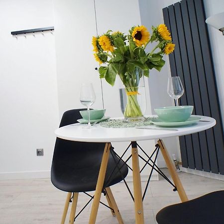 Modern Apartment In The City Center 카토비체 외부 사진