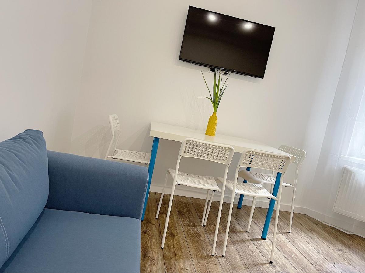 Modern Apartment In The City Center 카토비체 외부 사진